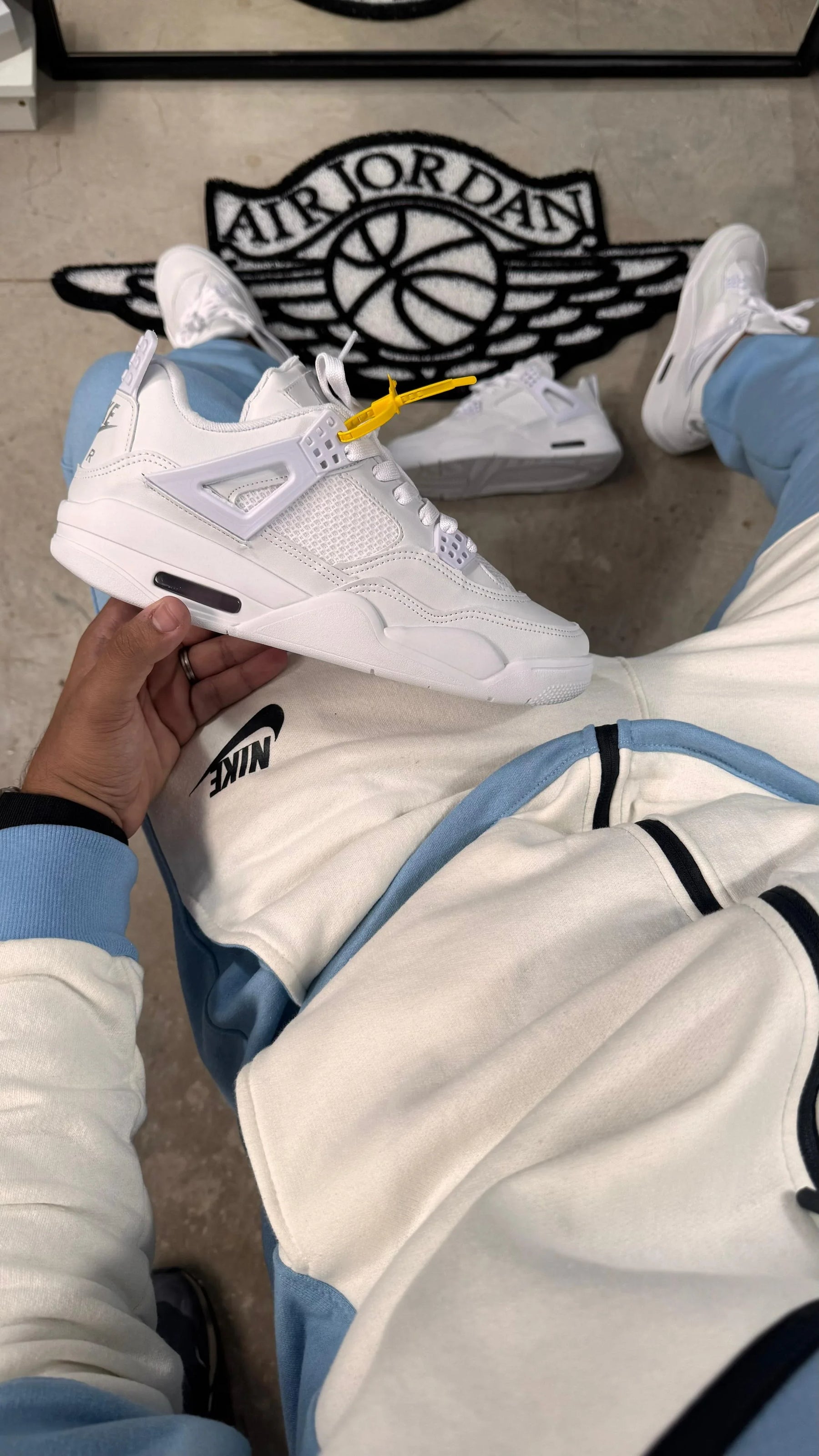 TÊNIS AIR Jordan - BRANCO