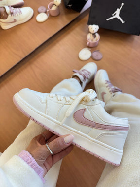 TÊNIS Jordan Low - Rosa