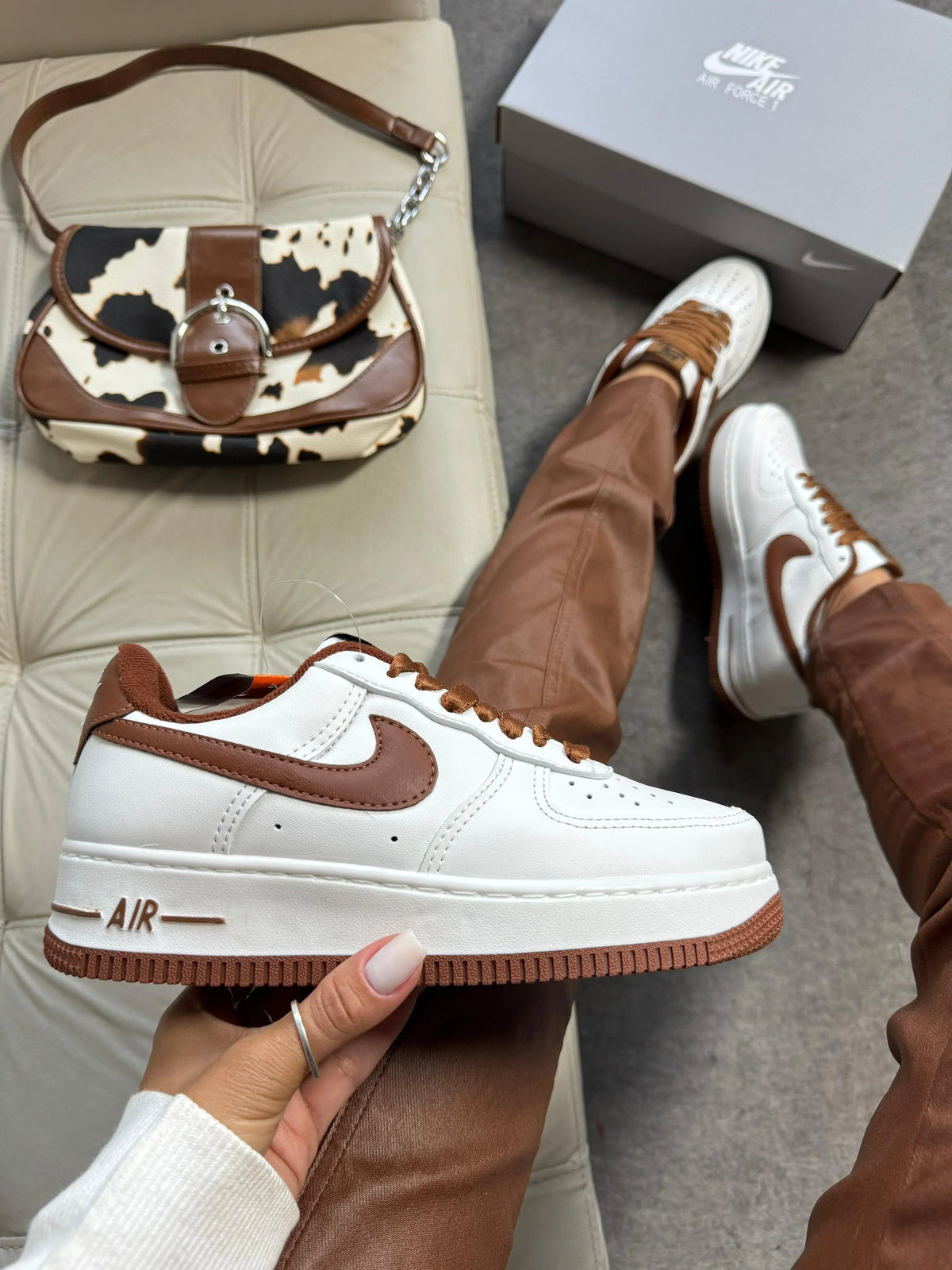 TÊNIS AIR FORCE LINHA LUXO BRANCO & CACAU