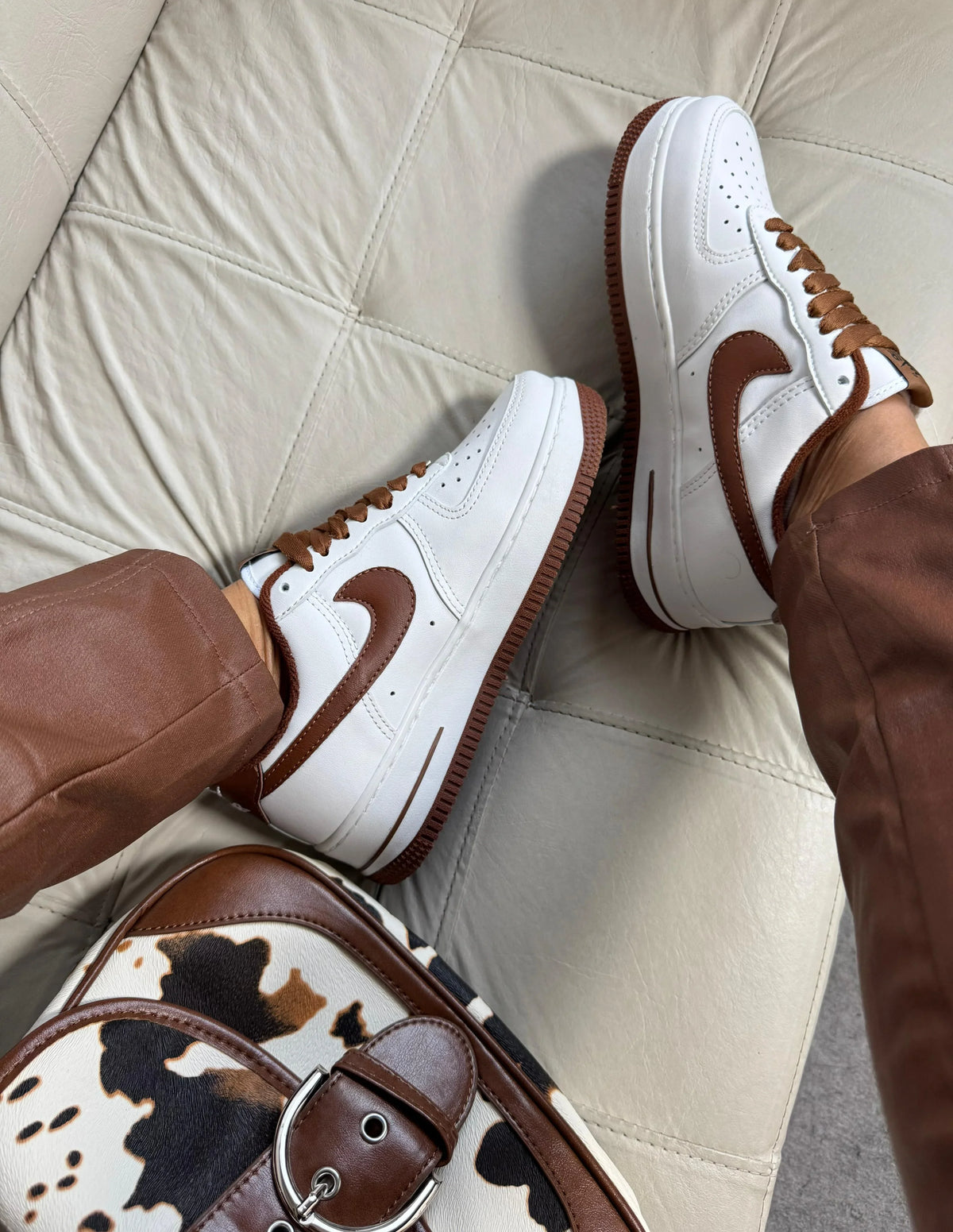 TÊNIS AIR FORCE LINHA LUXO BRANCO & CACAU